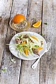 Fennel salad with tuna and orange wedges