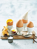 Gekochte Eier und Toaststreifen