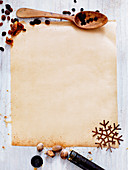 Backpapier und Zutaten für Weihnachtskuchen
