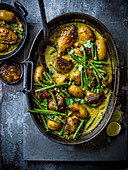Chicken curry with potatoes and green beans (India)