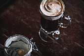 Irish Coffee mit leerem Weckglas