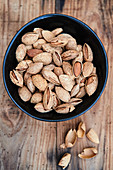Roasted almonds with shells on