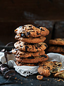 Chocolatechip Cookies, gestapelt