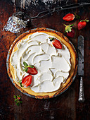 Cheesecake with cream cheese and strawberries