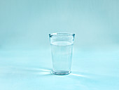 Ein Wasserglas