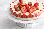 Yoghurt cake with strawberries