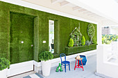 Wall covered in artificial grass