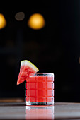 Wassermelonen-Smoothie im Cocktailglas