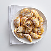 Deep-fried dumplings with ricotta and chocolate filling