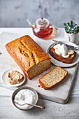 Bananen-Kokos-Brot mit Kardamom