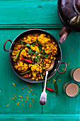 Cauliflower and chickpea curry (India)