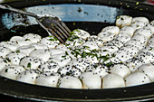 Gebratene Dumplings (Street Food aus China)