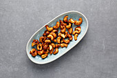 Spicy cashew nuts with sriracha sauce
