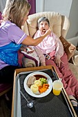 Assisted eating in care home