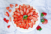 Amarula cheesecake with strawberries