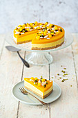No-bake cake with mango and coconut