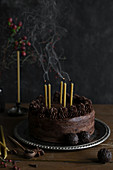 Schokoladenkuchen mit Kerzen