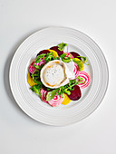 Goat's cheese salad with beets