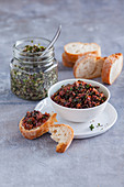 Tomato and wakame spreads