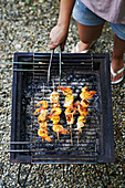 Garnelenspieße auf dem Grill