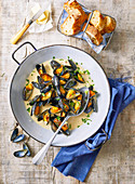 Mussels with beer and creme fraiche