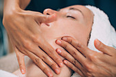 Face lifting massage