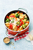 One-Pot-Tortellini mit Gemüse und Parmesan (One Pot Pasta)