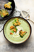 Broccoli cream soup with leek