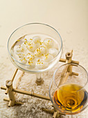 Sticky rice balls with osmanthus flowers (China)