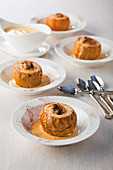 Baked apples with raisins, marzipan and chopped almonds