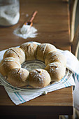 Ring bread