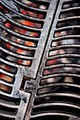 Grill grate with soot