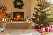 Ambient fireplace and Christmas tree