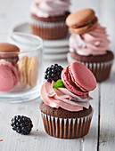 Cocoa cupcakes with blackberry cream