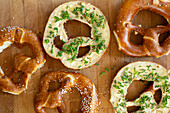 Buttered pretzels with chives