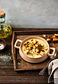 Cauliflower soup with croutons