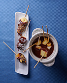Chocolate fondue with fresh fruit (topic : fruits for tea time)