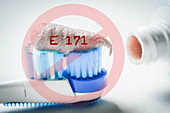 Toothpaste containing titanium dioxide