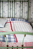 Country-house-style bed linen handmade from various fabrics