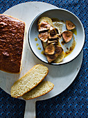 South-African ox liver with pot bread