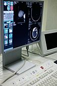CT scanner controls