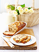 Apple and spice tealoaf