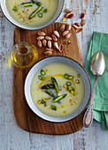 Asparagus soup with pistachio