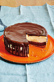 Double cheesecake with chocolate glaze