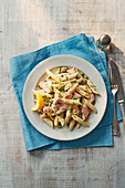 Creamy penne with salmon and capers