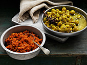 Stachelbeerchutney und Erdnuss-Chutney (Indien)