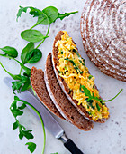 Spelt wholemeal bread with coleslaw