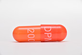 Dipyridamole blood-thinning capsule