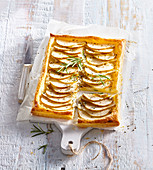 Pear cake with honey and rosemary