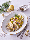 Zander in Zitronenkruste mit leichtem Kartoffelsalat (weihnachtlich)
